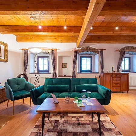 Hotel Penzion Familia à Poprad Extérieur photo