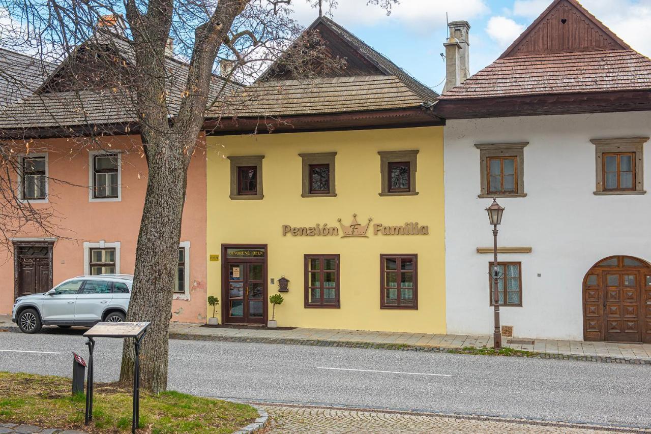 Hotel Penzion Familia à Poprad Extérieur photo