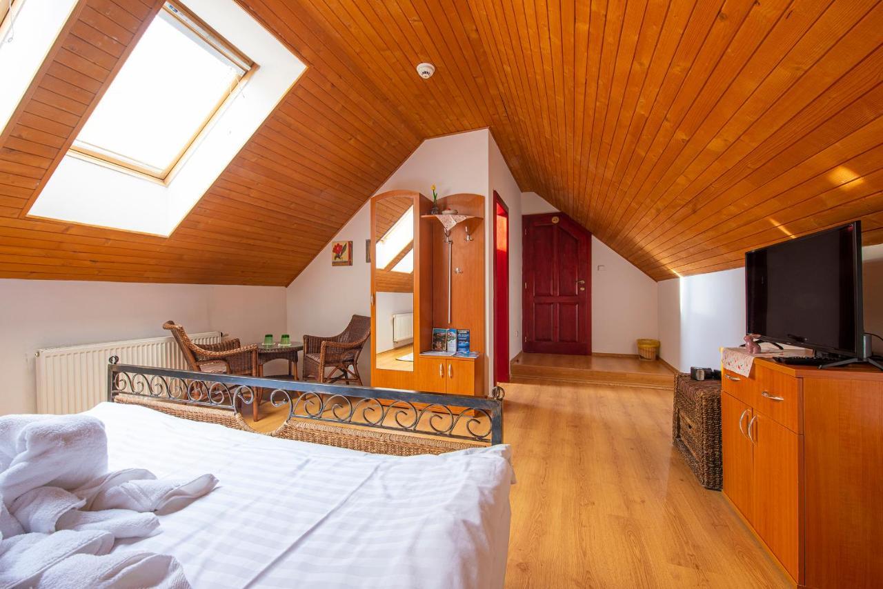 Hotel Penzion Familia à Poprad Extérieur photo