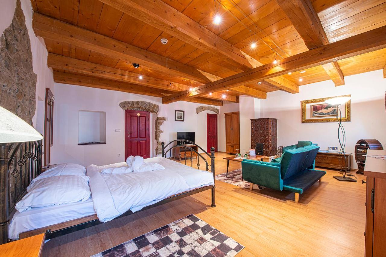 Hotel Penzion Familia à Poprad Extérieur photo