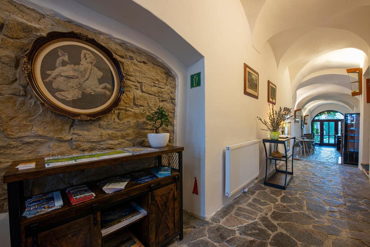 Hotel Penzion Familia à Poprad Extérieur photo